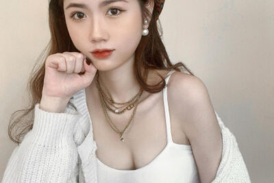 Nguyễn Lan Nhi – Nàng hotgirl gợi cảm làm fan không thể rời mắt